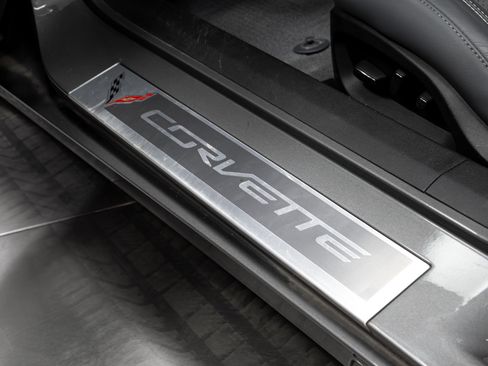 Used 2015 Chevrolet Corvette Z06 w/ 3LZ Preferred Equipment Group image 47