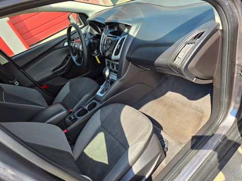 Used 2014 Ford Focus SE FWD image 11