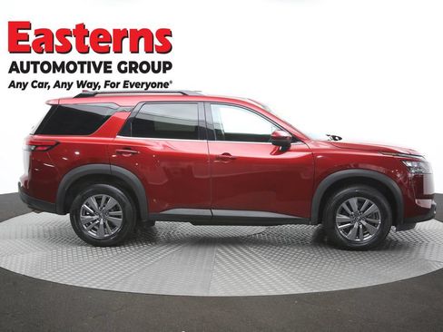 Used 2025 Nissan Pathfinder SV FWD image 45