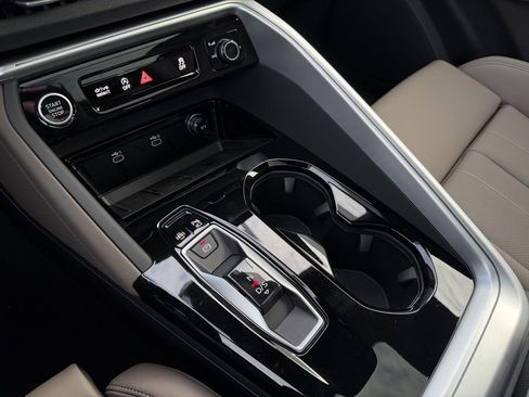 New 2025 Audi Q5 Premium Plus image 28