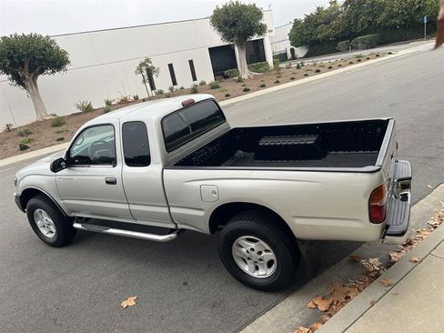 Used 2000 Toyota Tacoma PreRunner image 11