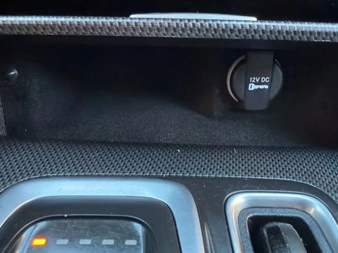 Used 2016 Chrysler 300 S RWD image 18