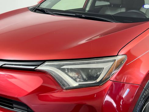 Used 2017 Toyota RAV4 Limited image 11