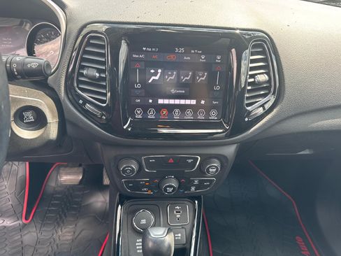 Used 2020 Jeep Compass Limited AWD/4WD image 13