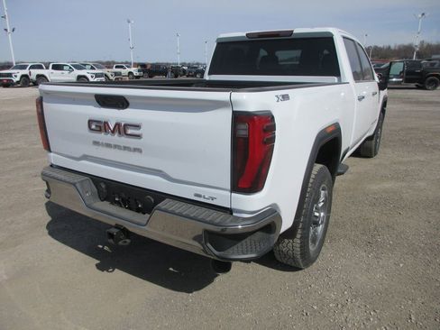 New 2026 GMC Sierra 2500 SLT AWD/4WD image 5