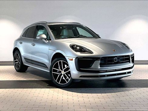 New 2026 Porsche Macan image 9