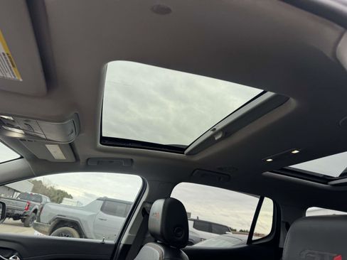 Used 2021 GMC Acadia AT4 w/ Technology Package image 24