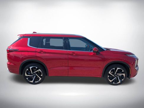Used 2024 Mitsubishi Outlander SEL Black Edition FWD image 2