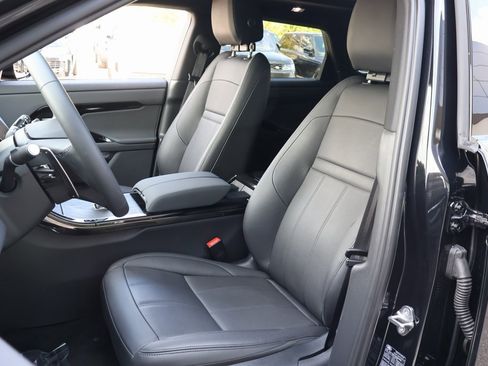 Used 2026 Land Rover Range Rover Evoque Dynamic SE image 11