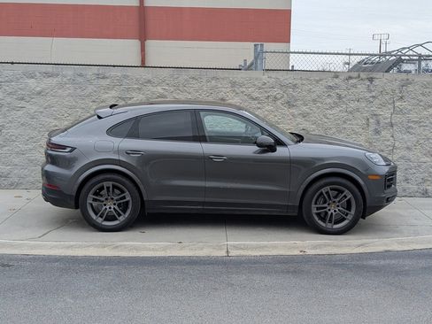 Certified 2025 Porsche Cayenne Coupe image 7