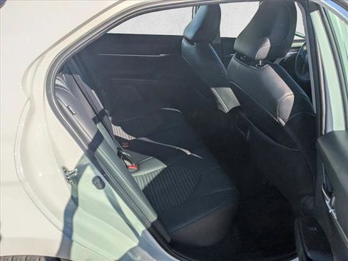 Used 2024 Toyota Camry SE image 17