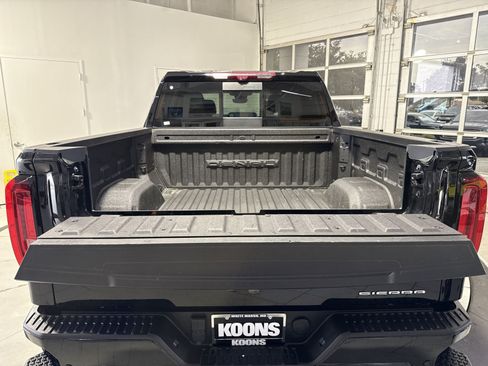Used 2024 GMC Sierra 1500 Denali w/ Technology Package AWD/4WD image 52