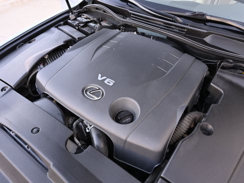 Used 2011 Lexus IS 250 w/ Premium Pkg Value Edition image 37