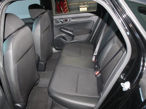 Used 2023 Honda Civic Sport image 18