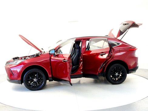 Certified 2023 Toyota Venza Nightshade image 10