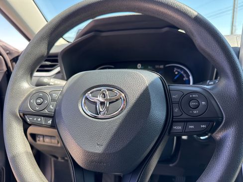 Used 2024 Toyota RAV4 XLE image 25