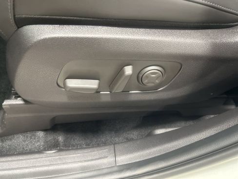 New 2026 Kia Carnival EX image 10