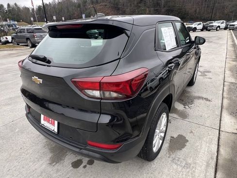 Used 2021 Chevrolet TrailBlazer LS image 3