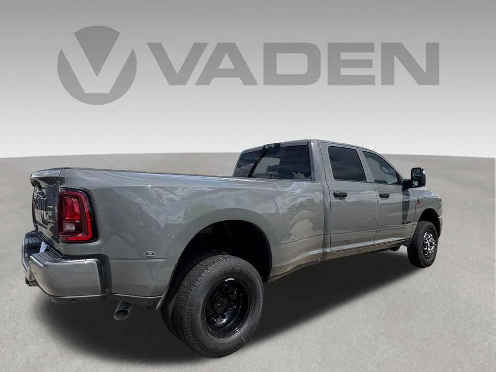 New 2026 RAM 3500 Big Horn AWD/4WD image 5