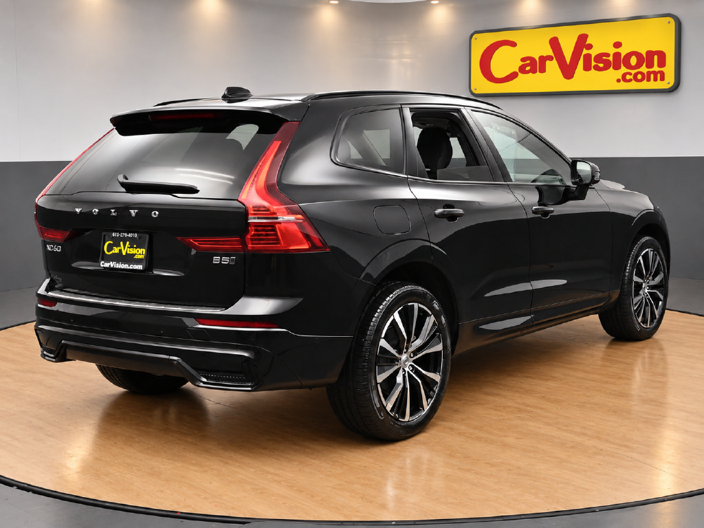Used 2025 Volvo XC60 B5 Plus w/ Protection Package Premier AWD/4WD image 4