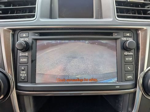 Used 2013 Toyota Highlander Limited FWD image 26