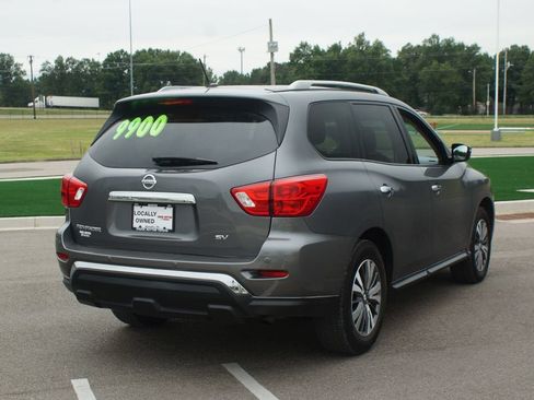 Used 2017 Nissan Pathfinder SV FWD image 12