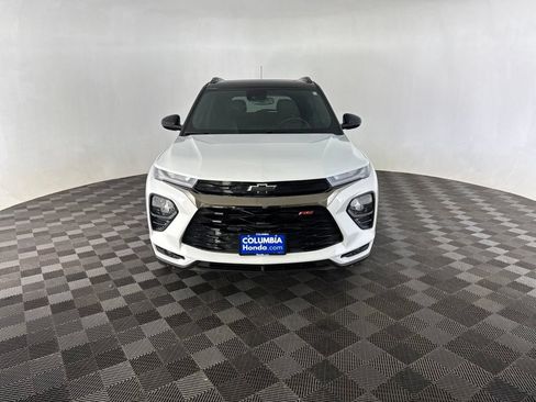 Used 2023 Chevrolet TrailBlazer RS w/ Sun and Liftgate Package AWD/4WD image 2