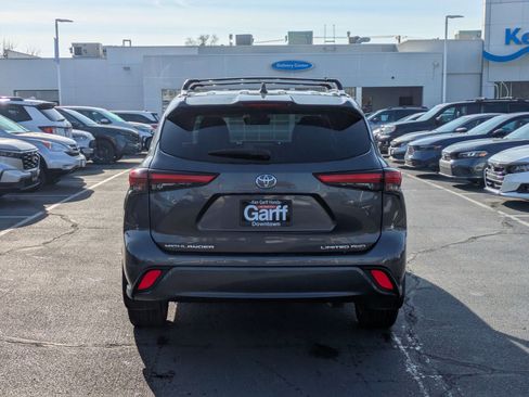 Used 2023 Toyota Highlander Limited image 7