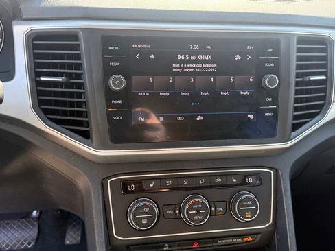 Used 2019 Volkswagen Atlas SE image 19