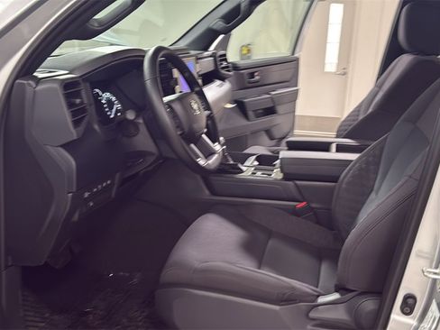 New 2026 Toyota Tundra SR image 12