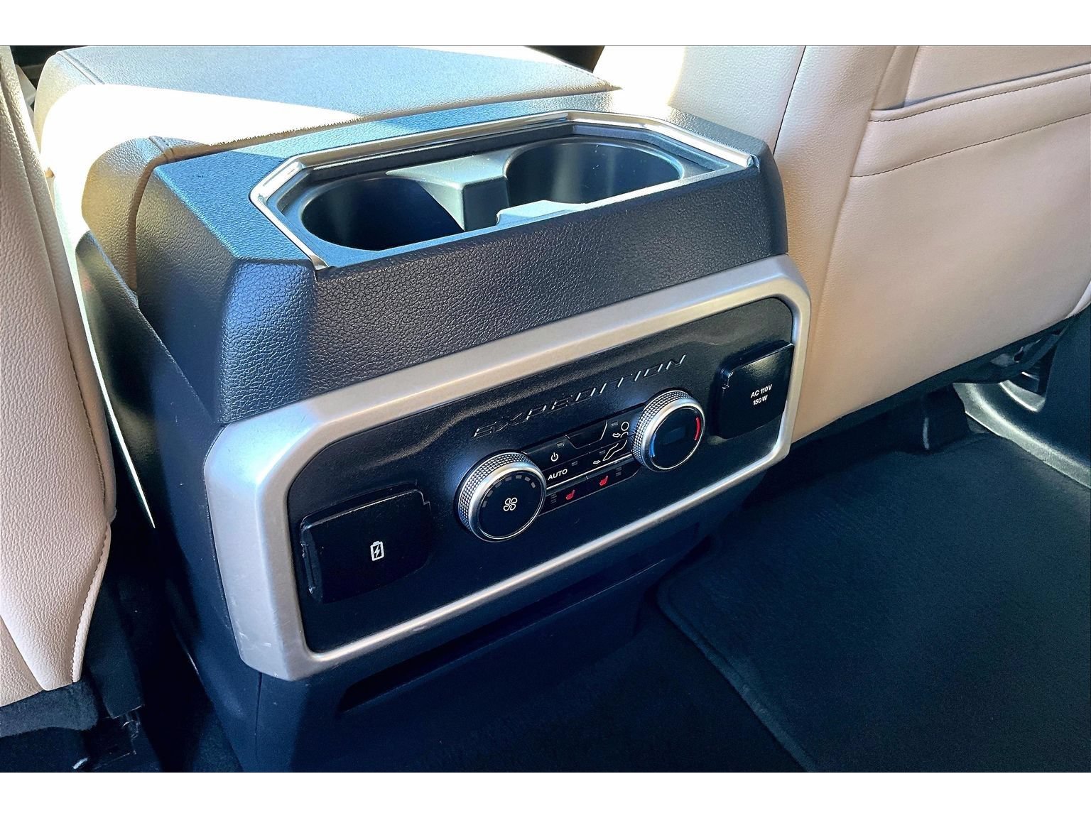 Used 2024 Ford Expedition Max Limited AWD/4WD image 10