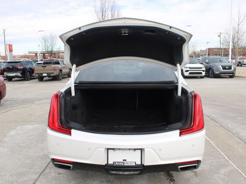 Used 2018 Cadillac XTS Luxury image 9
