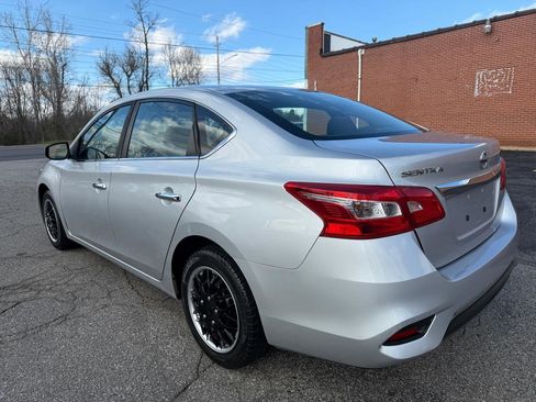 Used 2018 Nissan Sentra S image 7