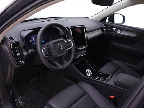 New 2026 Volvo XC40 B5 Ultra w/ Protection Package Premier image 6