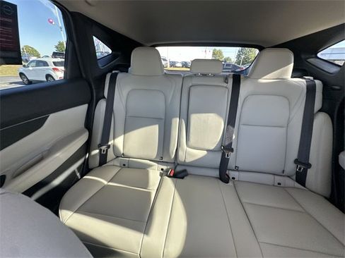 Certified 2025 Nissan Murano SV image 22