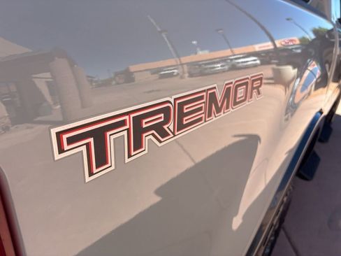 Certified 2021 Ford Ranger Lariat w/ Tremor Off-Road Package image 11