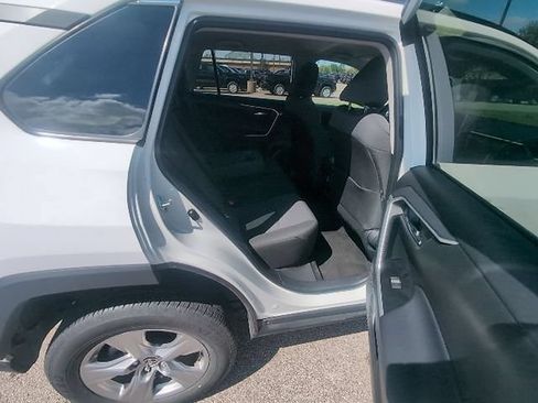 Certified 2025 Toyota RAV4 XLE FWD image 4