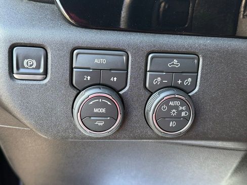 Used 2026 Chevrolet Silverado 1500 RST AWD/4WD image 19