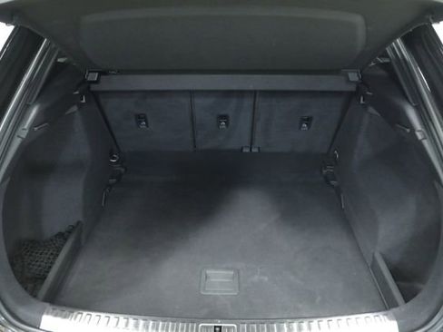 Used 2019 Audi Q3 2.0T Premium Plus image 38