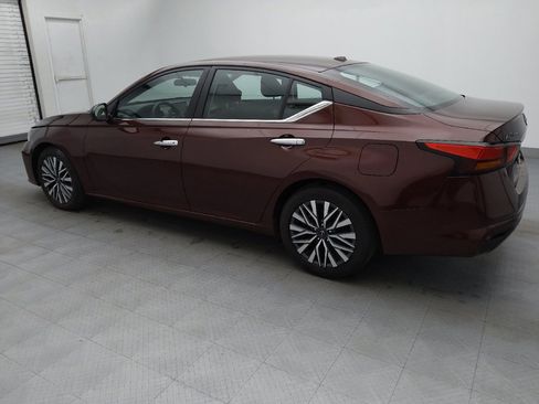 Used 2024 Nissan Altima 2.5 SV image 3