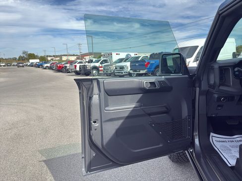 New 2025 Ford Bronco Badlands image 16