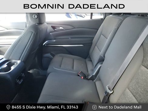 Used 2024 Chevrolet Traverse LS image 25