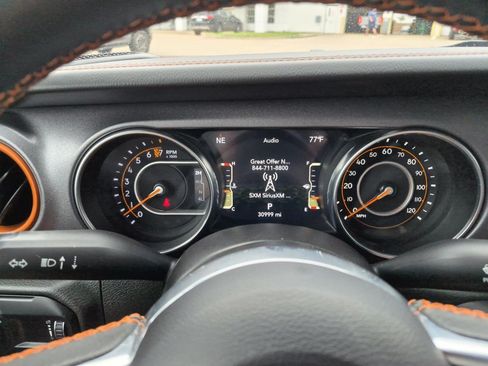 Used 2023 Jeep Gladiator Mojave w/ LED Lighting Group AWD/4WD image 22