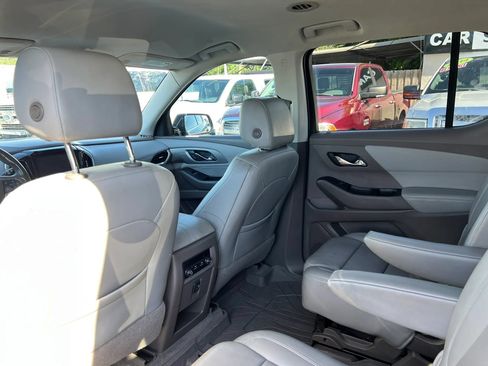 Used 2019 Chevrolet Traverse LT FWD image 10