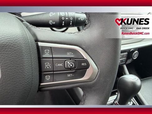 Used 2025 Jeep Compass Limited image 15