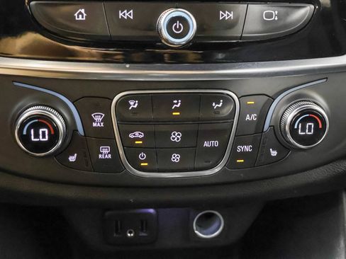 Used 2022 Chevrolet Traverse LT w/ LPO, Floor Liner Package AWD/4WD image 30