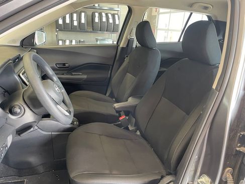 Certified 2025 Nissan Kicks Play S FWD image 10