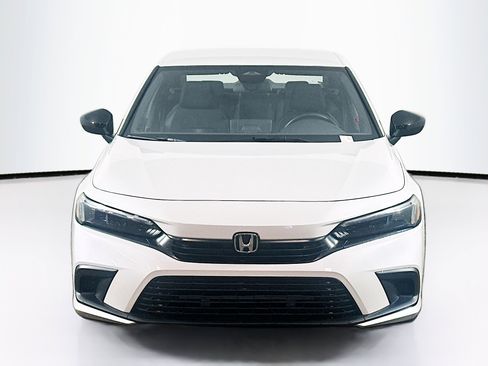 Used 2023 Honda Civic Sport image 2