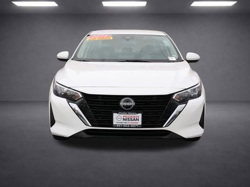 Used 2024 Nissan Sentra SV FWD image 9