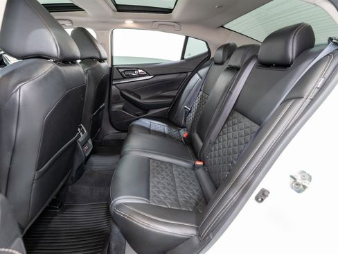 Used 2021 Nissan Maxima Platinum w/ Sport Mat Group FWD image 32
